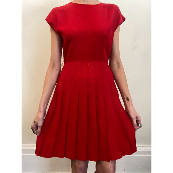 Vintage Calendar Pleated Dress. Size 6- Medium - Picture 3 of 4